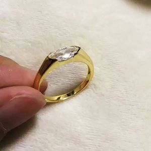 Zara 18k Yellow Gold Plated Ring Size 9